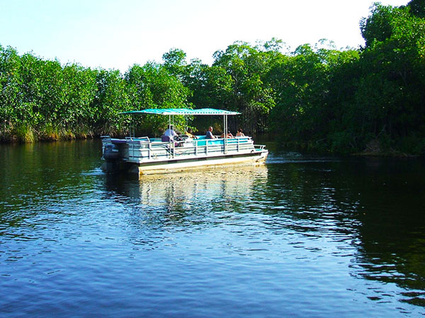 sunbreak-tours-jamaica-excursions-black-river-safari-1