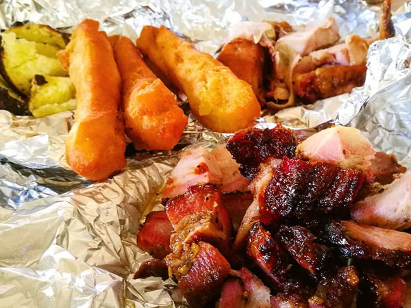 sunbreak-tours-jamaica-excursions-lunch-at-scotchies-jerk-centre